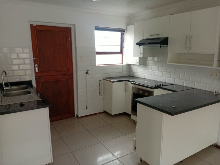 To Let 3 Bedroom Property for Rent in Gonubie Eastern Cape
